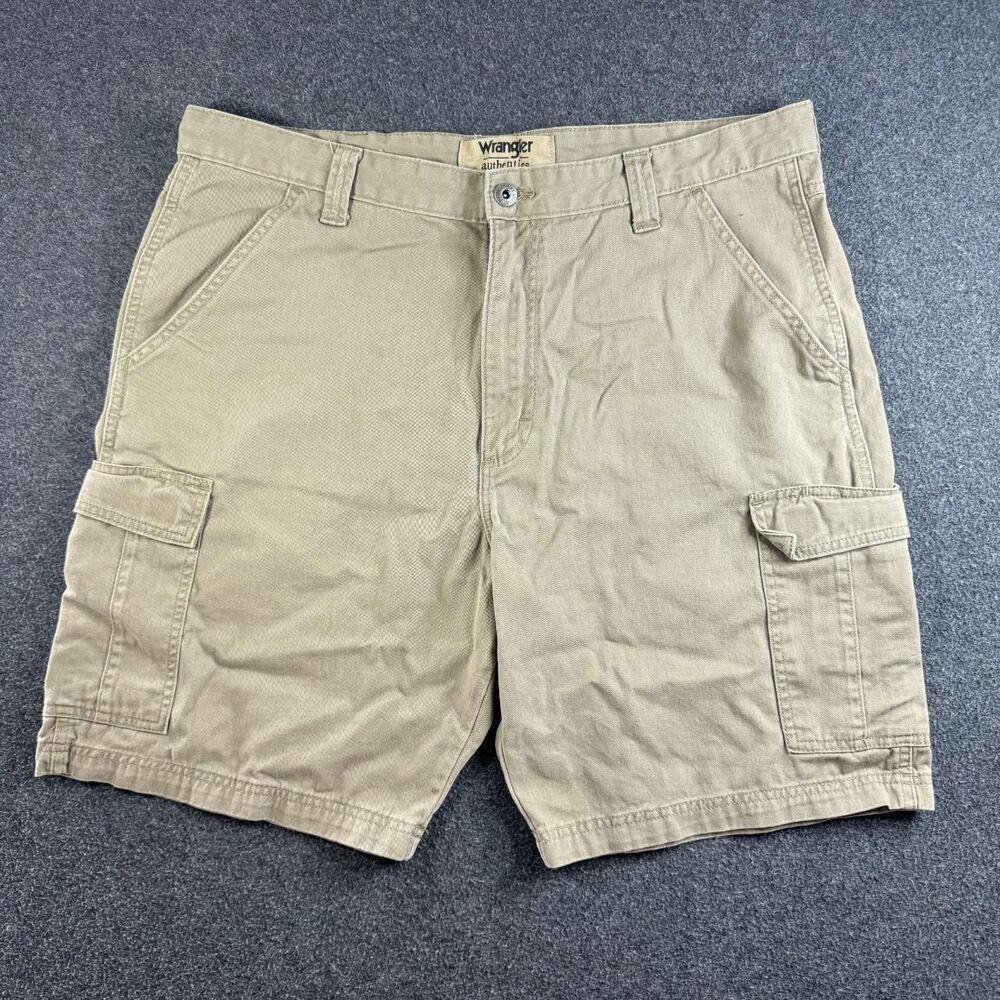 Wrangler Men's Tan and Cream Shorts